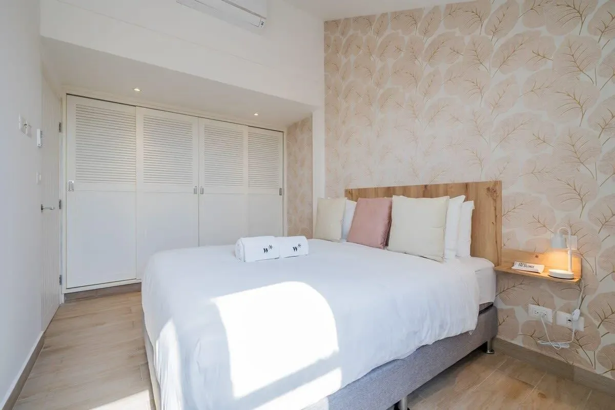 Enchanting 3BR in Casco Antiguo w/ Balcony