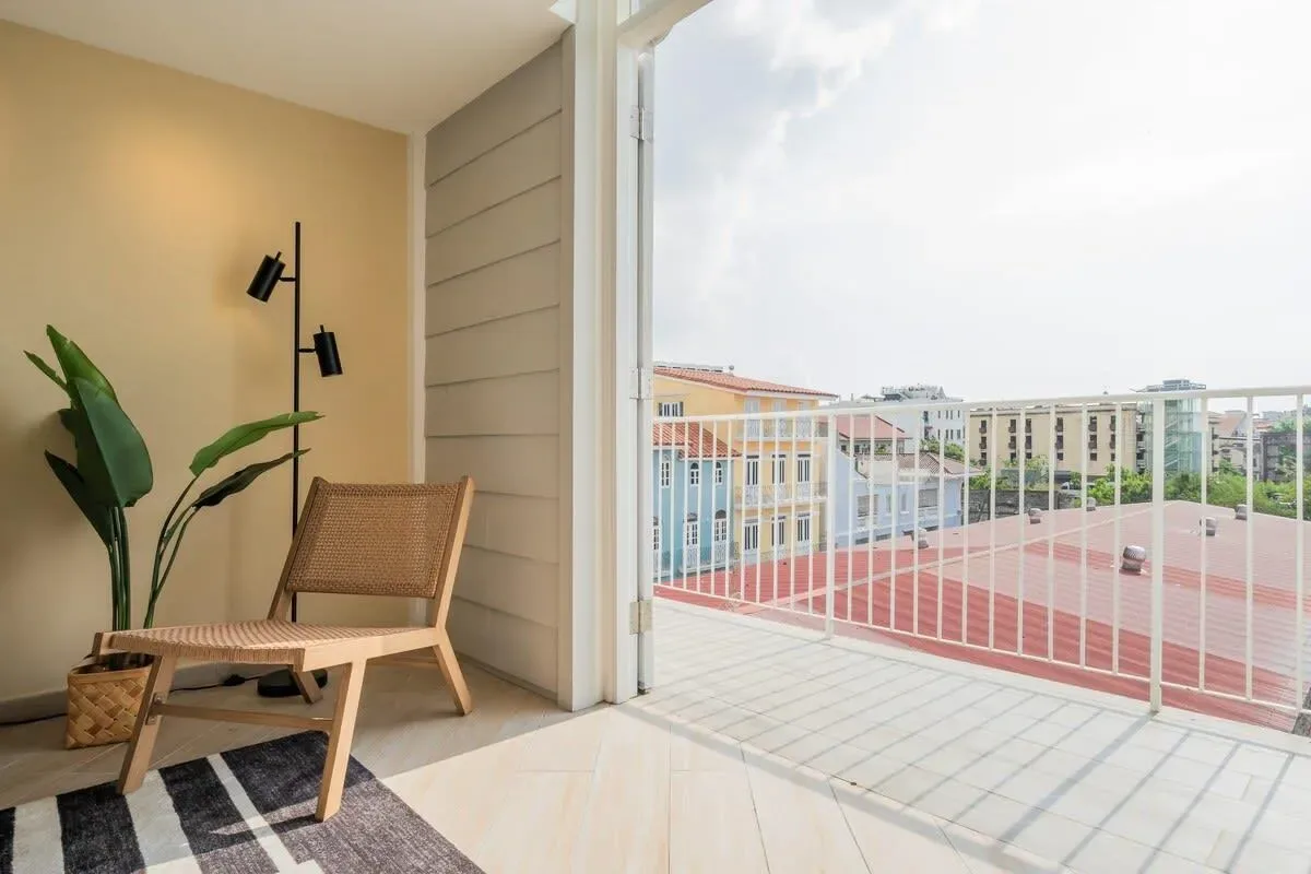 Enchanting 3BR in Casco Antiguo w/ Balcony