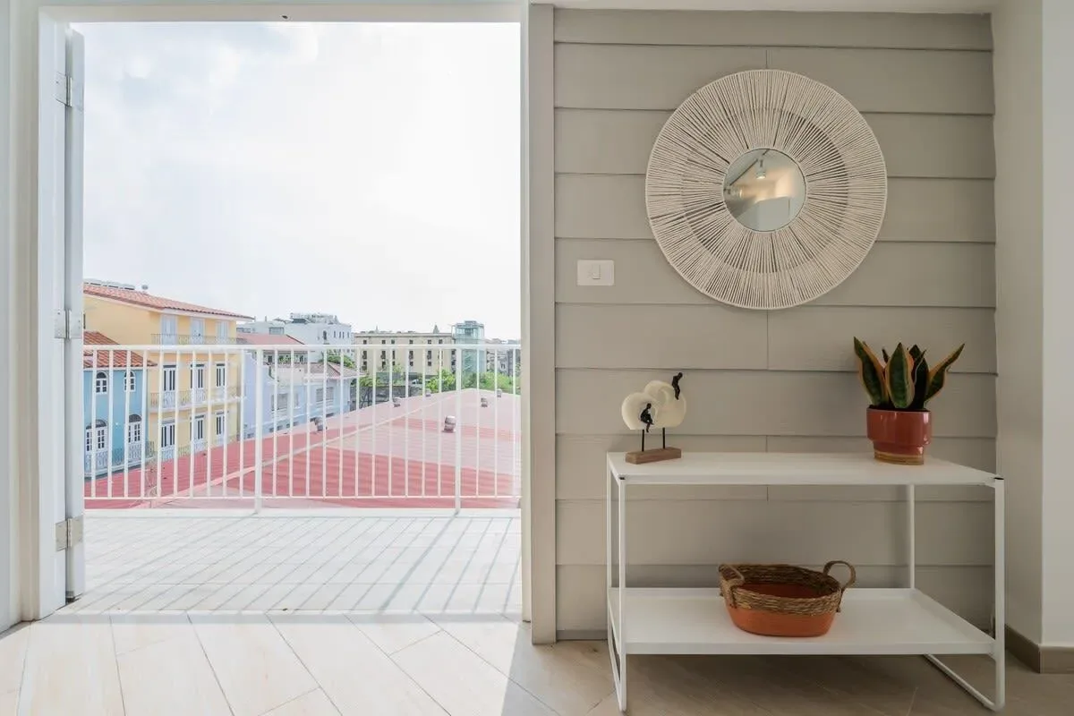 Enchanting 3BR in Casco Antiguo w/ Balcony