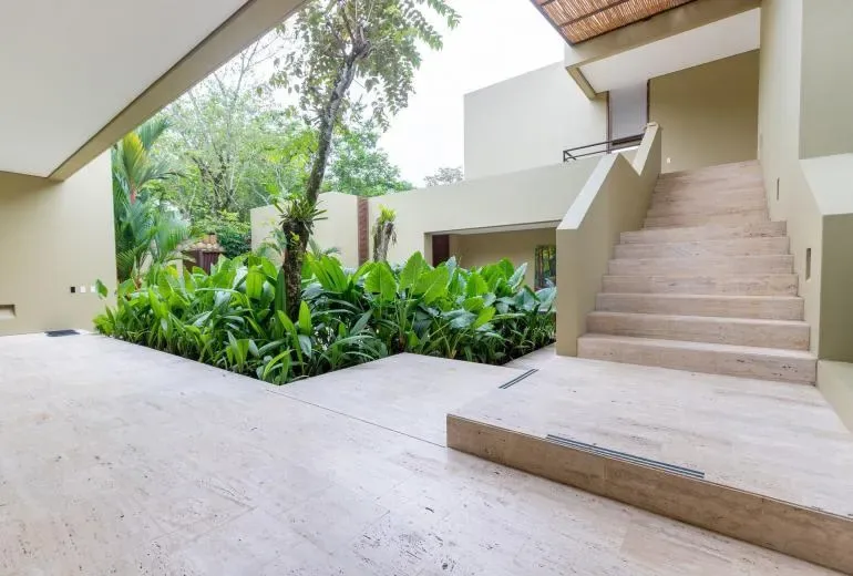 Classy 4BR Villa w/ Pool at Mesa de Yeguas