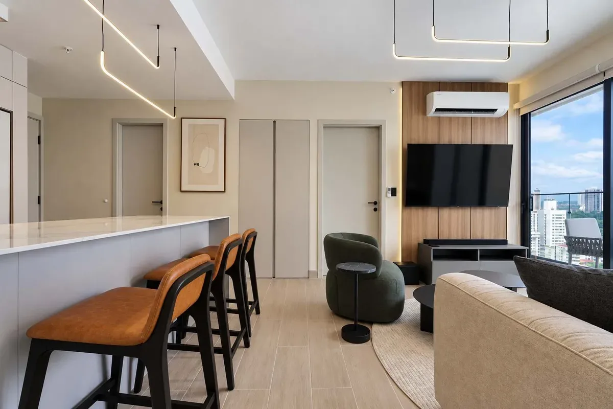 Gleaming 2BR w/ Balcony in San Francisco