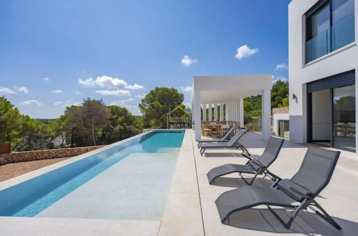 Amazing 7BR House w/ Swimming Pool in Menorca