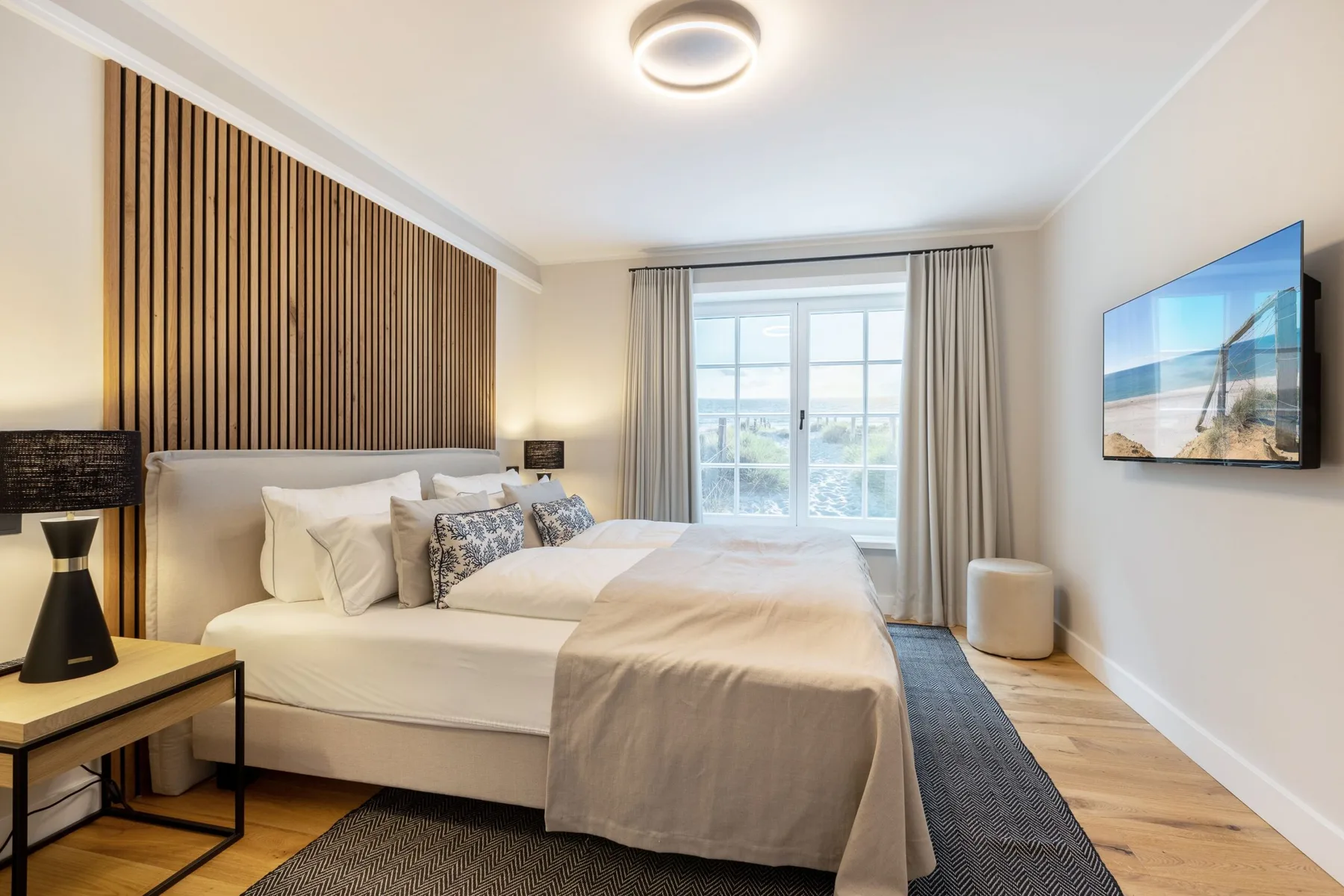 Hausteil im UG, EG, OG, DG ca.  140m² Nutzfläche, keine Haustiere erlaubt.