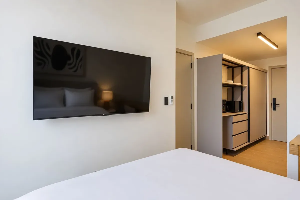 Refined 2BR w/ Balcony in San Francisco