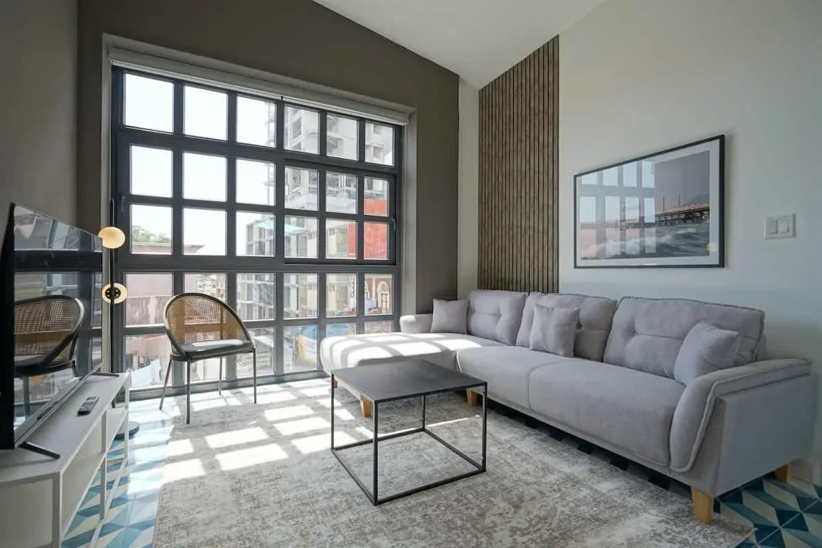 Polished 1BR in Santa Ana