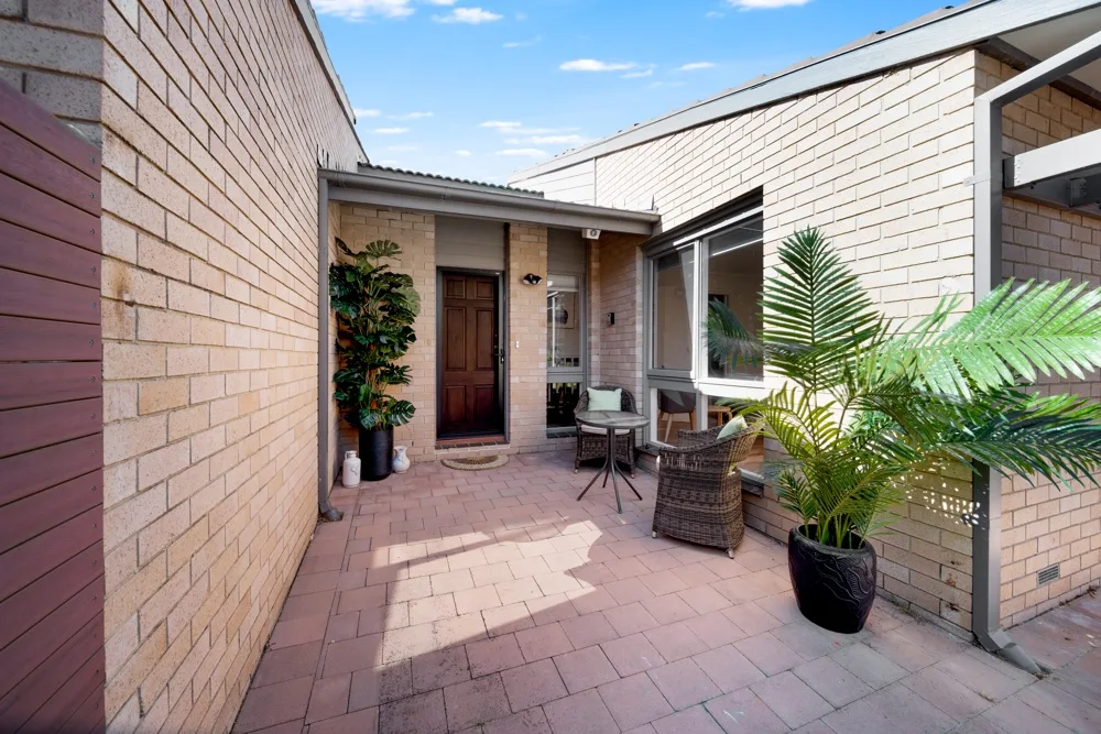Gorgeous 2-Bed Townhouse with Patio, BBQ & Parking