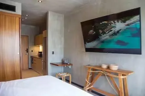 Modern Studio w/ Balcony in Trendy Tulum