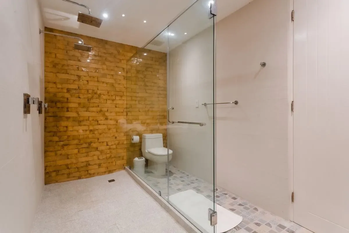High-end 1BR in Casco Antiguo