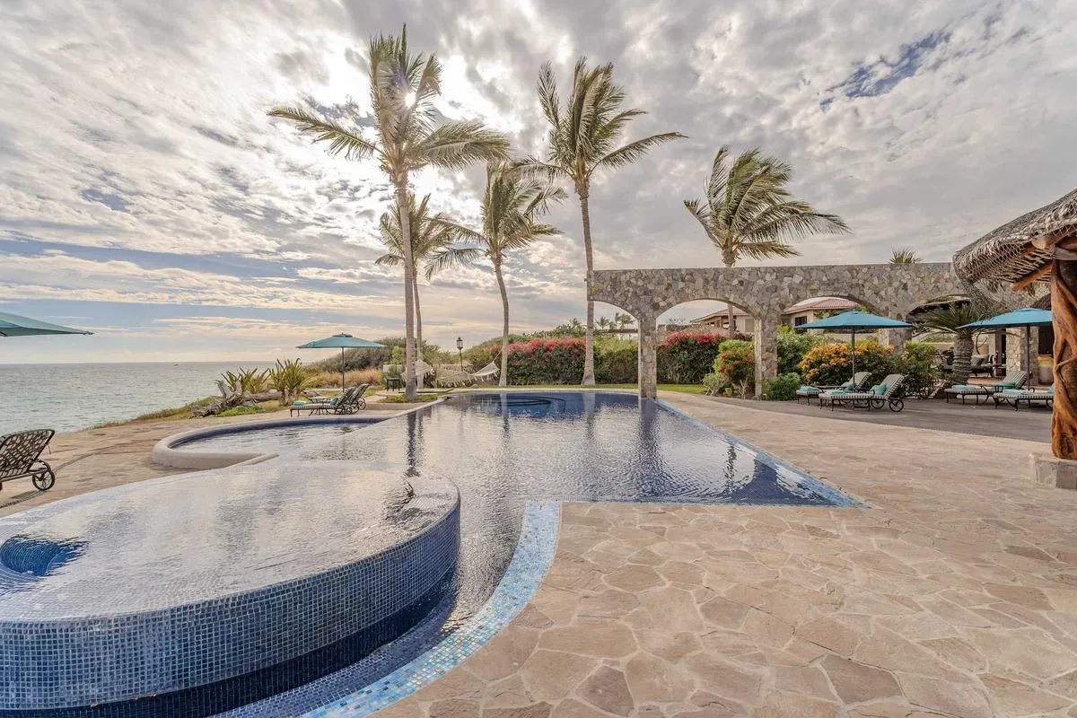 Luxury and Cozy 5BR Villa with Amazing Pool