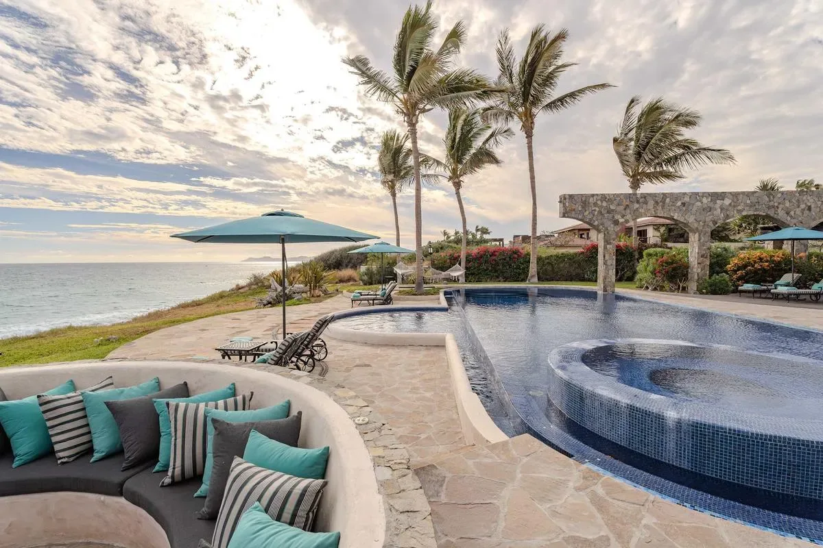 Luxury and Cozy 5BR Villa with Amazing Pool
