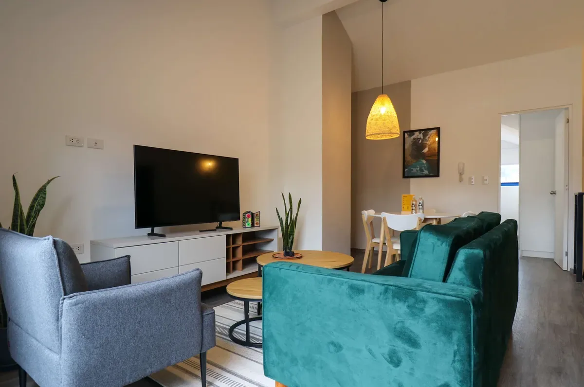 Spacious 2BR in Historic Cusco w/ Balcony