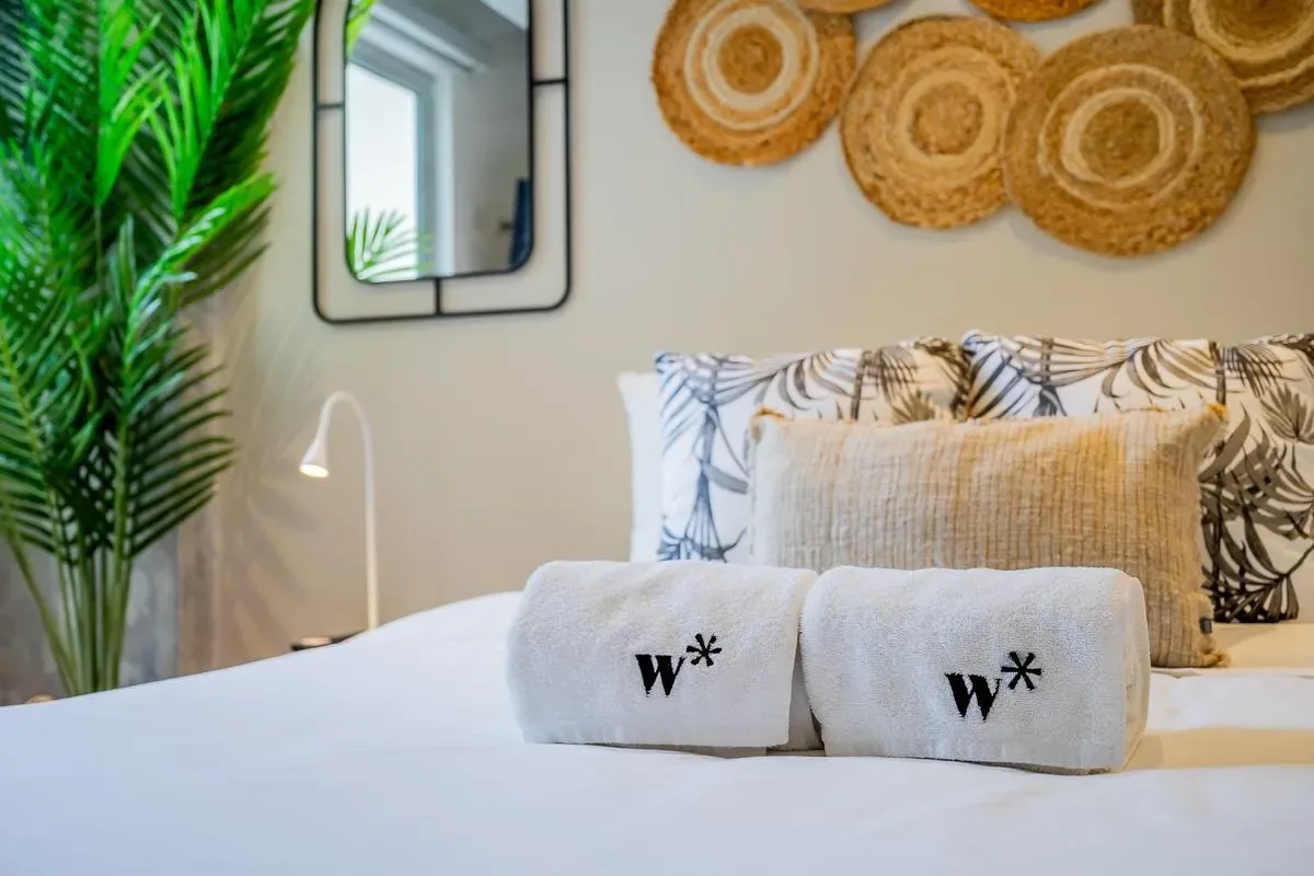 High-end 2BR in Plaza Herrera