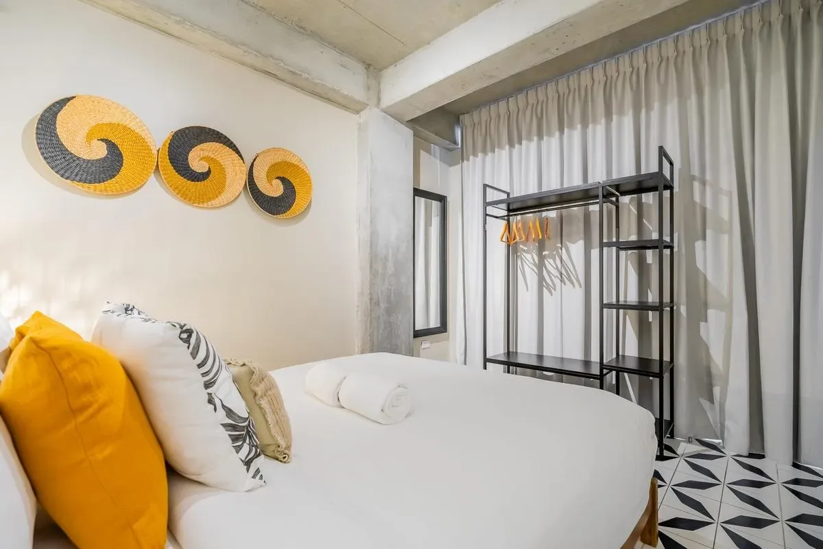 High-end 2BR in Plaza Herrera