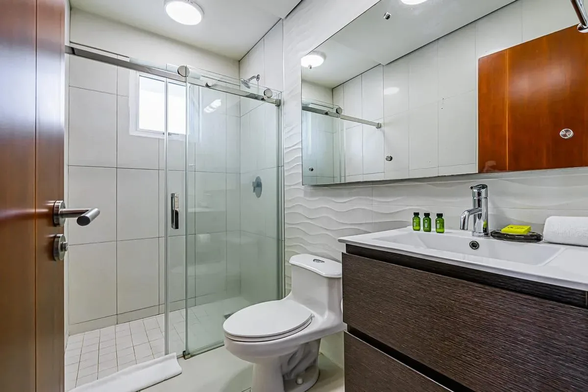 Stunning 2BR in Costa del Este w/ Balcony