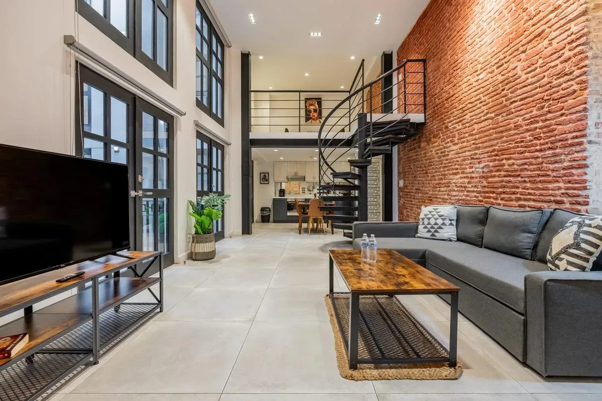 Refined Duplex in Plaza Catedral