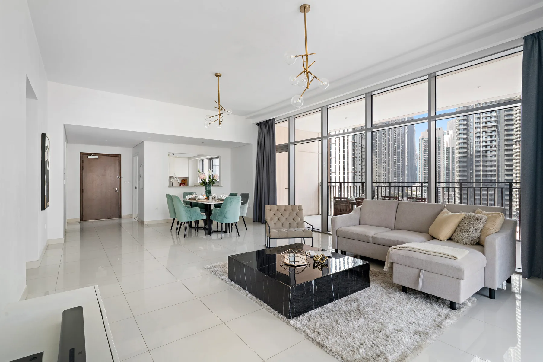 Stunning 3BR + Maid's w/ Scenic Views in Downtown!