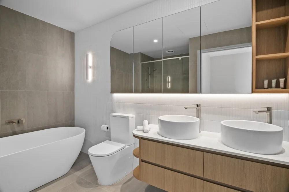 Skyline 3-Bed Apartment Near South Melbourne
