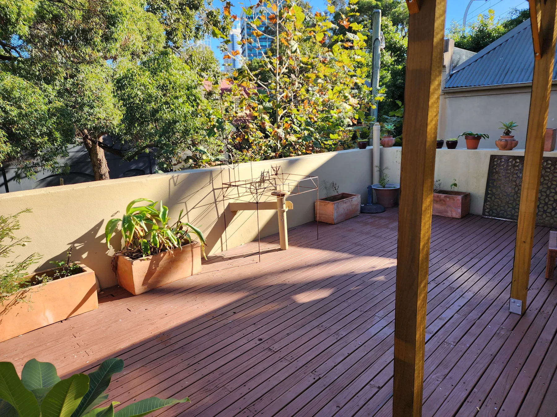 Cozy Apartment w/ Terrace Close to City Center