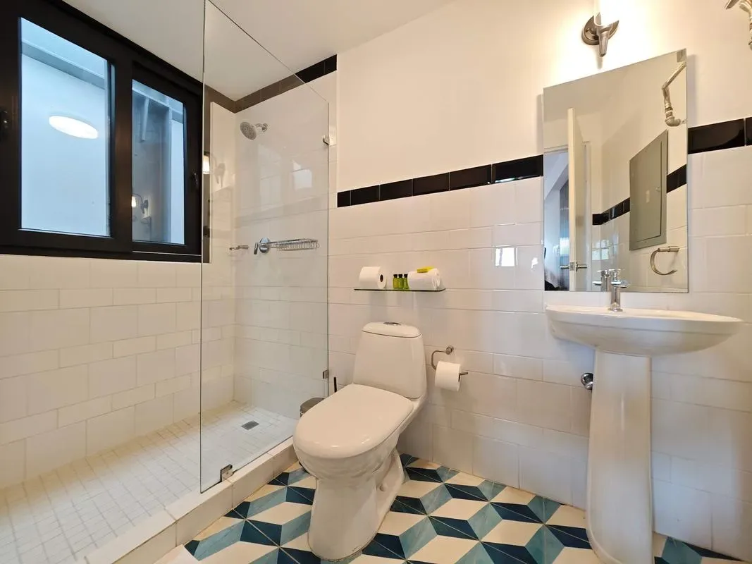 Bright Loft in Santa Ana w/ AC