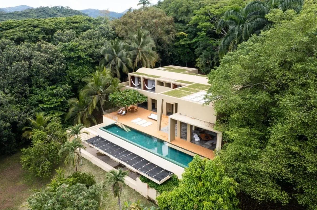 Sparkling 3BR Villa w/ Pool at Mesa de Yeguas