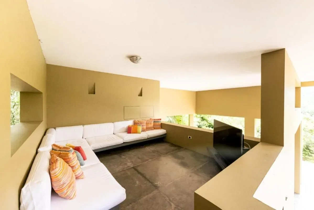 Sparkling 3BR Villa w/ Pool at Mesa de Yeguas