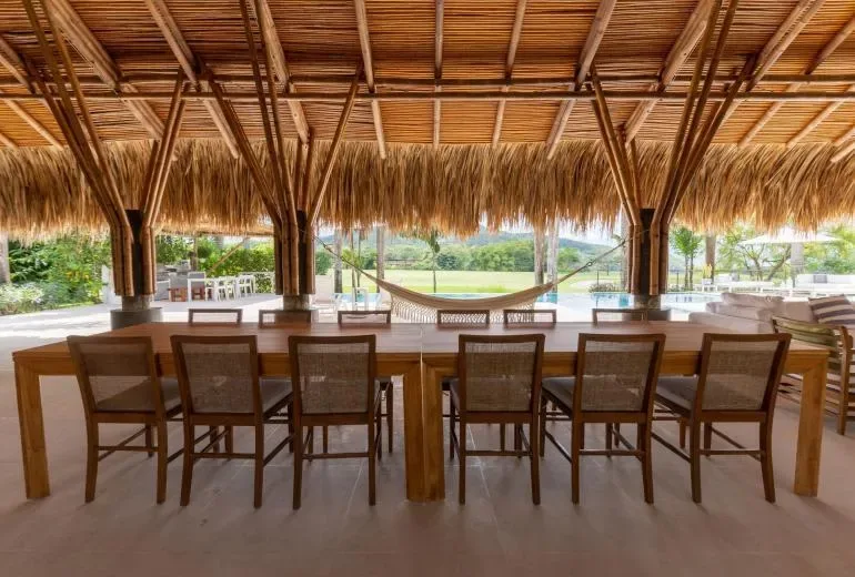 Amazing 4BR Villa w/ Pool at Mesa de Yeguas