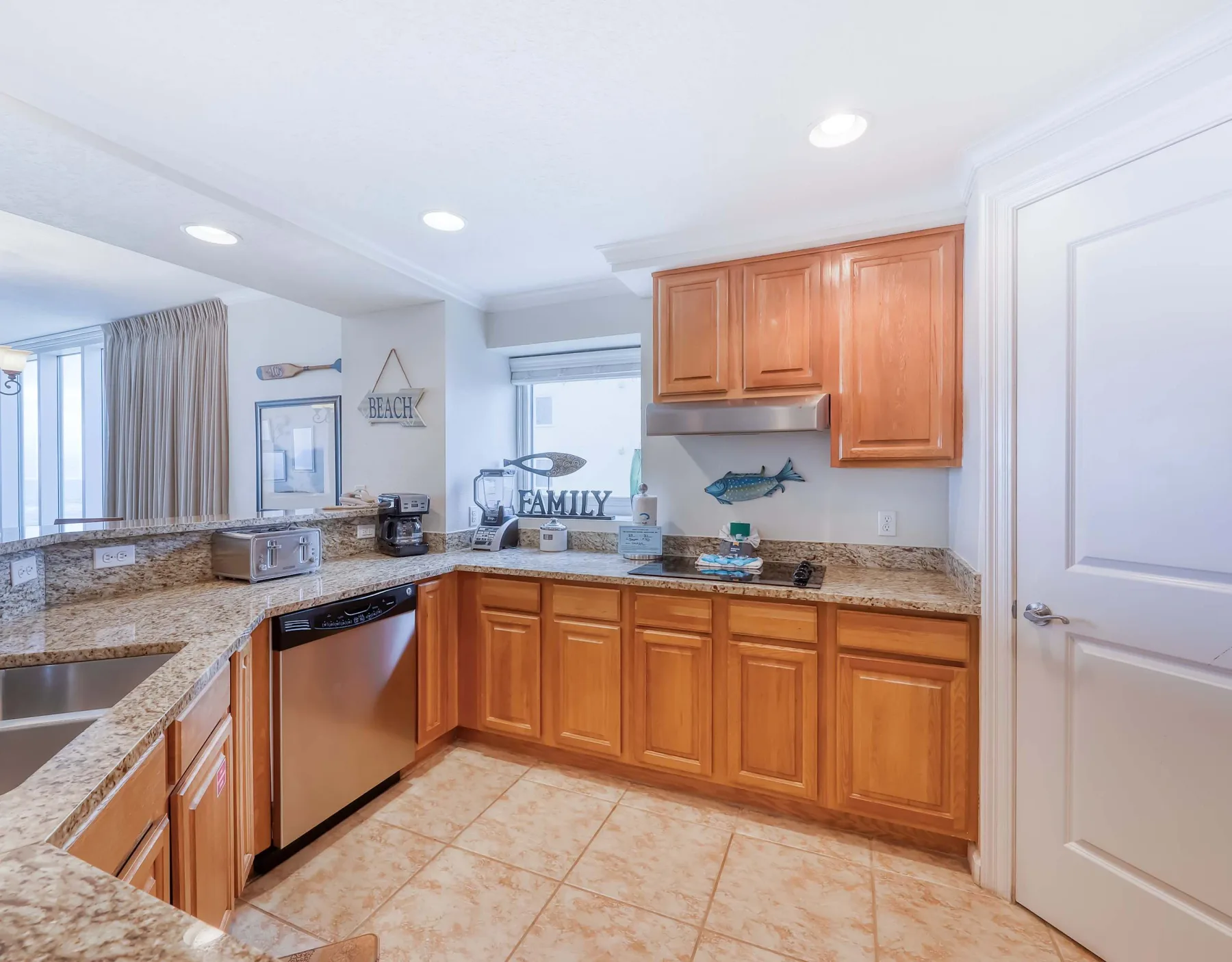 The Colonnades 303