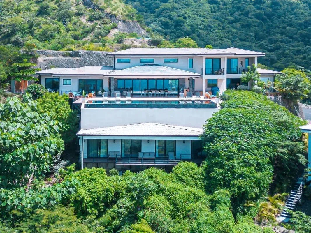 Breathtaking 9BR Villa in Costa Rica