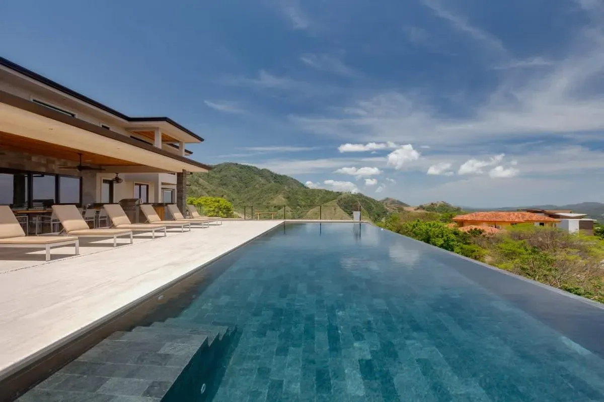 Breathtaking 9BR Villa in Costa Rica