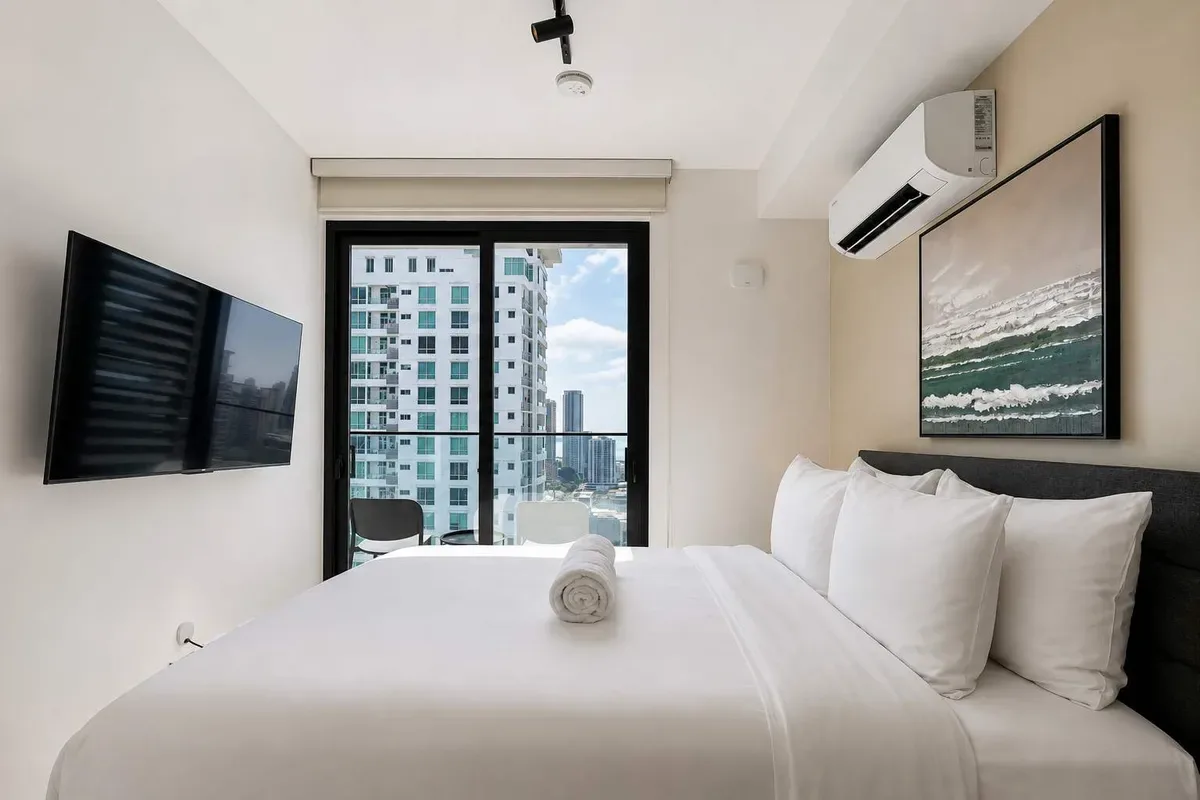 Chic 2BR w/ Balcony & AC in San Francisco
