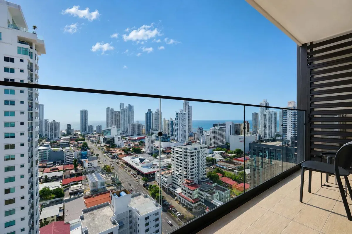 Chic 2BR w/ Balcony & AC in San Francisco