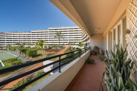Camélia's Apartment II – With shared pool