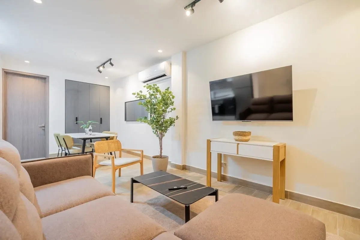 Luxury 1BR in Casco Antiguo w/ Balcony