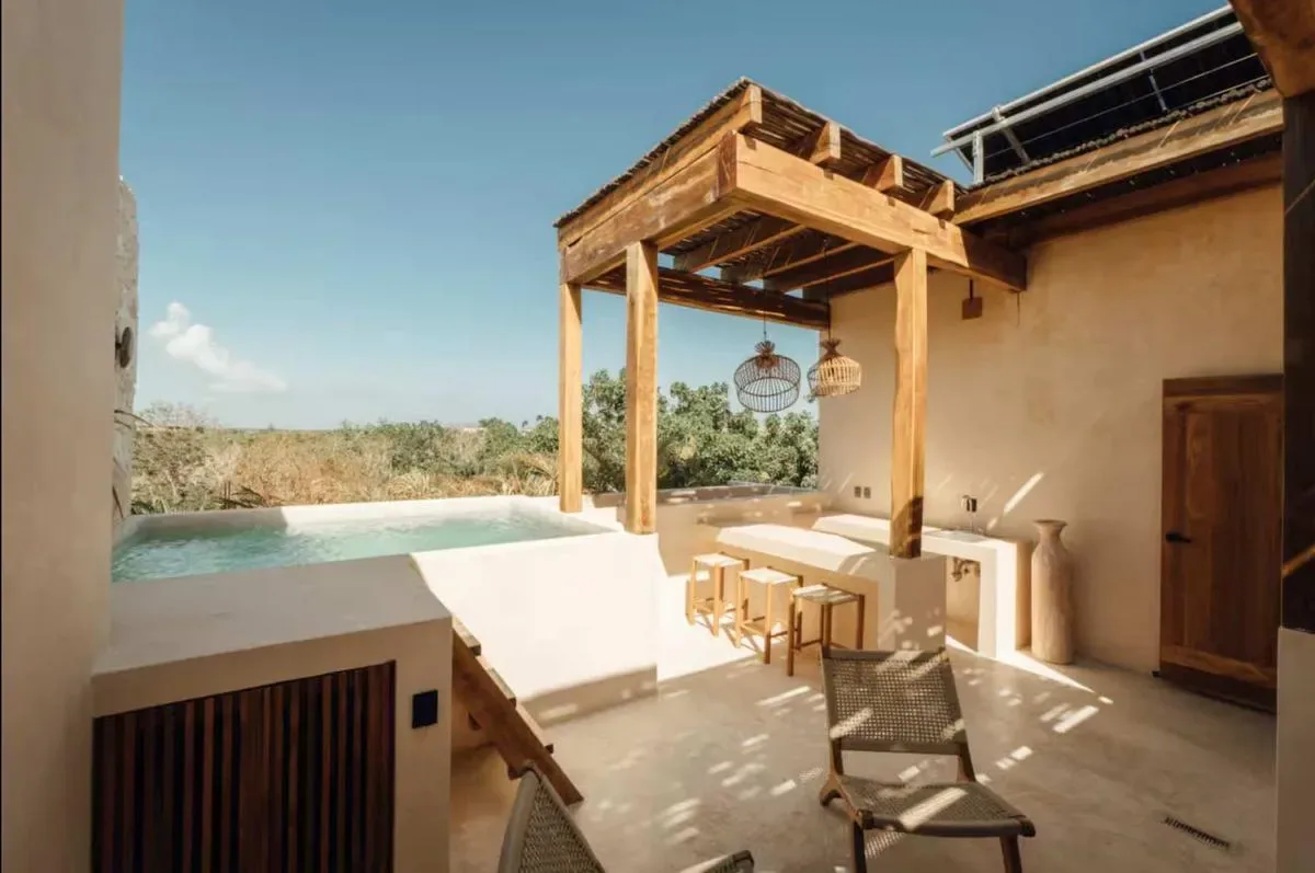 Boutique-Style 2BR with Pool & Jungle View
