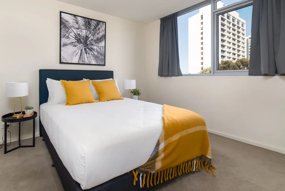 Central Apartment with Parking, BBQ and Indoor Pool