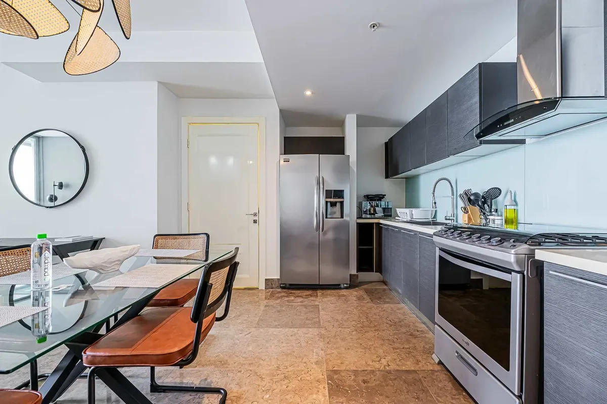 Luxury 1BR in Marbella w/ Balcony & View