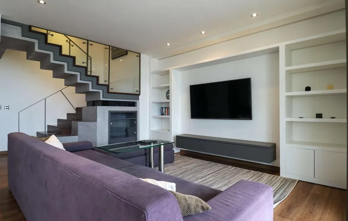 Upscale 2BR Duplex w/ Balcony in Miraflores