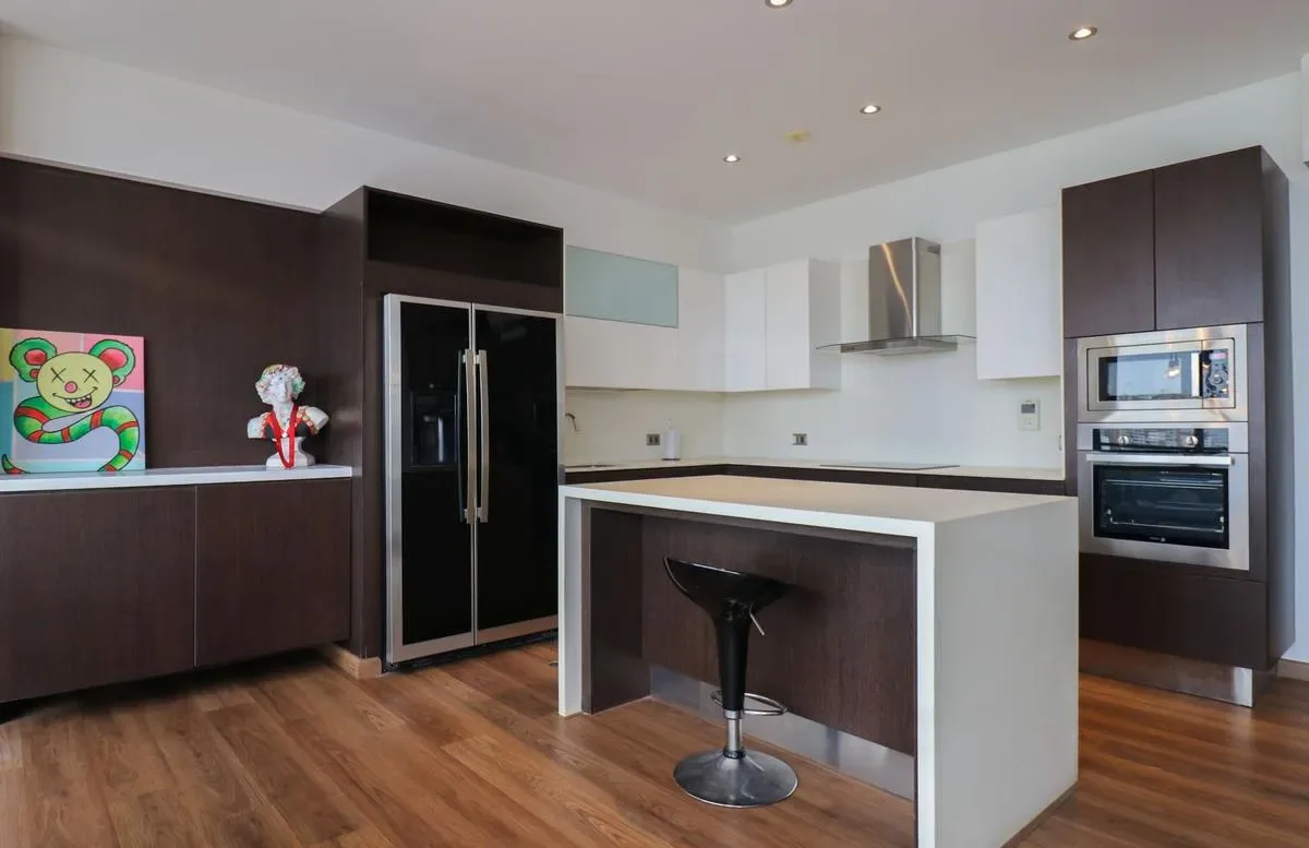 Upscale 2BR Duplex w/ Balcony in Miraflores