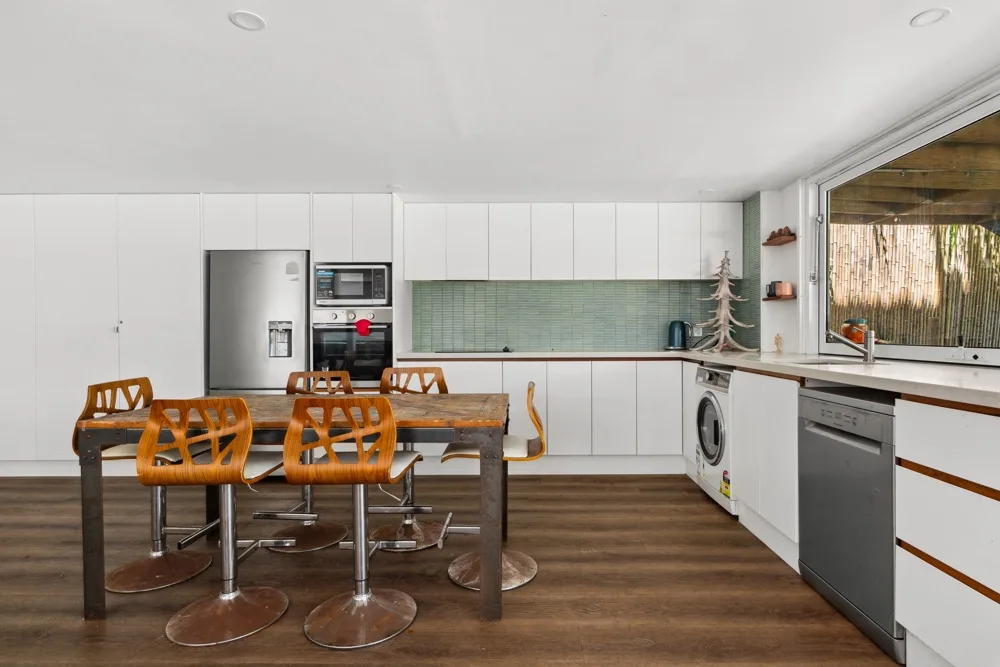 North Balgowlah Home with Garden and Balcony