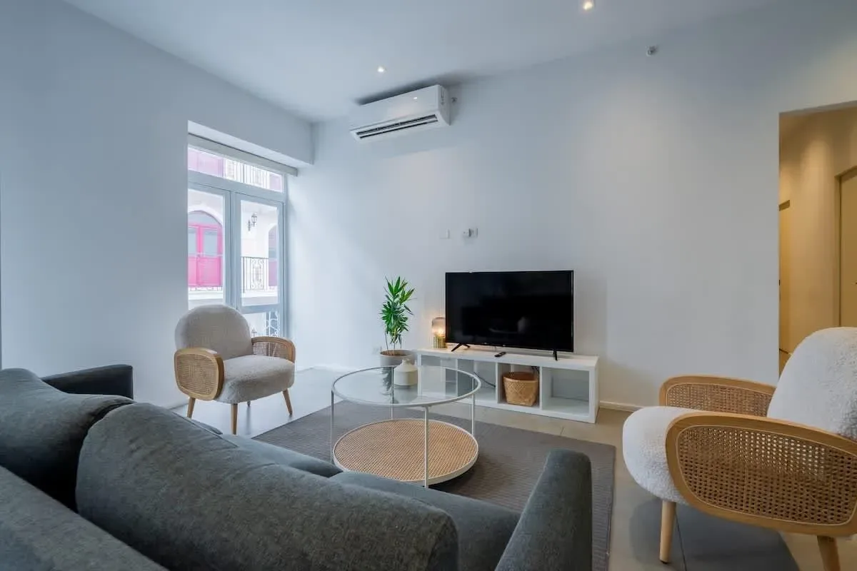 Spacious 2BR in Casco Antiguo w/ Rooftop