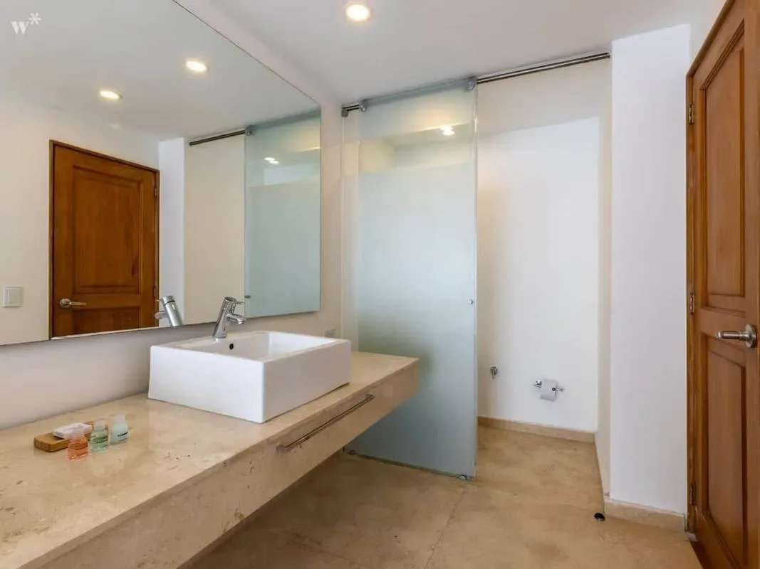 Stunning 3BR Triplex in Rosales