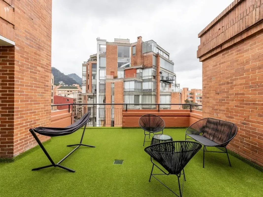 Stunning 3BR Triplex in Rosales
