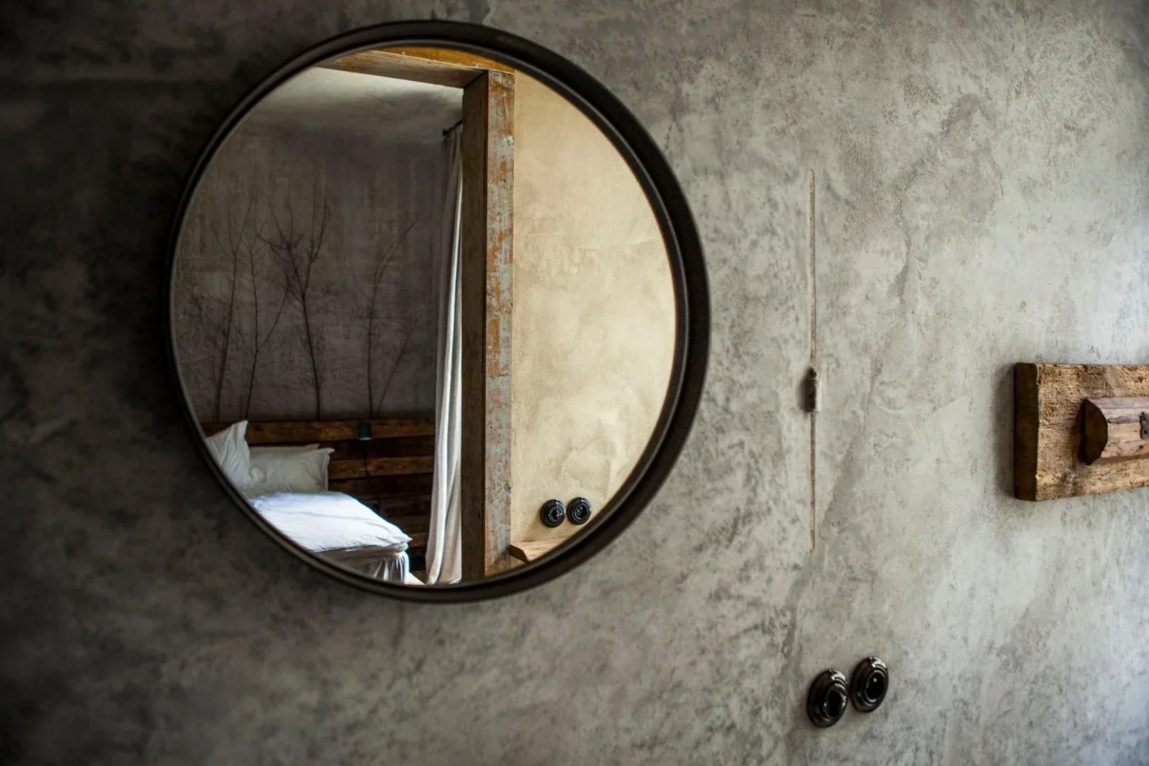 Žatecká 7 #2.2 - Iwa (also advertised as 'The Emerald' – a quiet two-bedroom apartment with air conditioning and bathtub