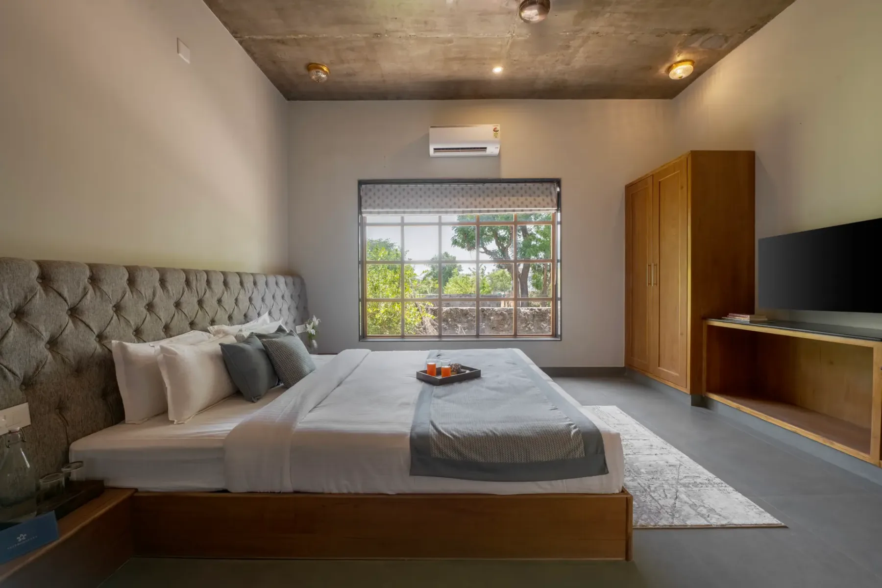 Claystone Retreat