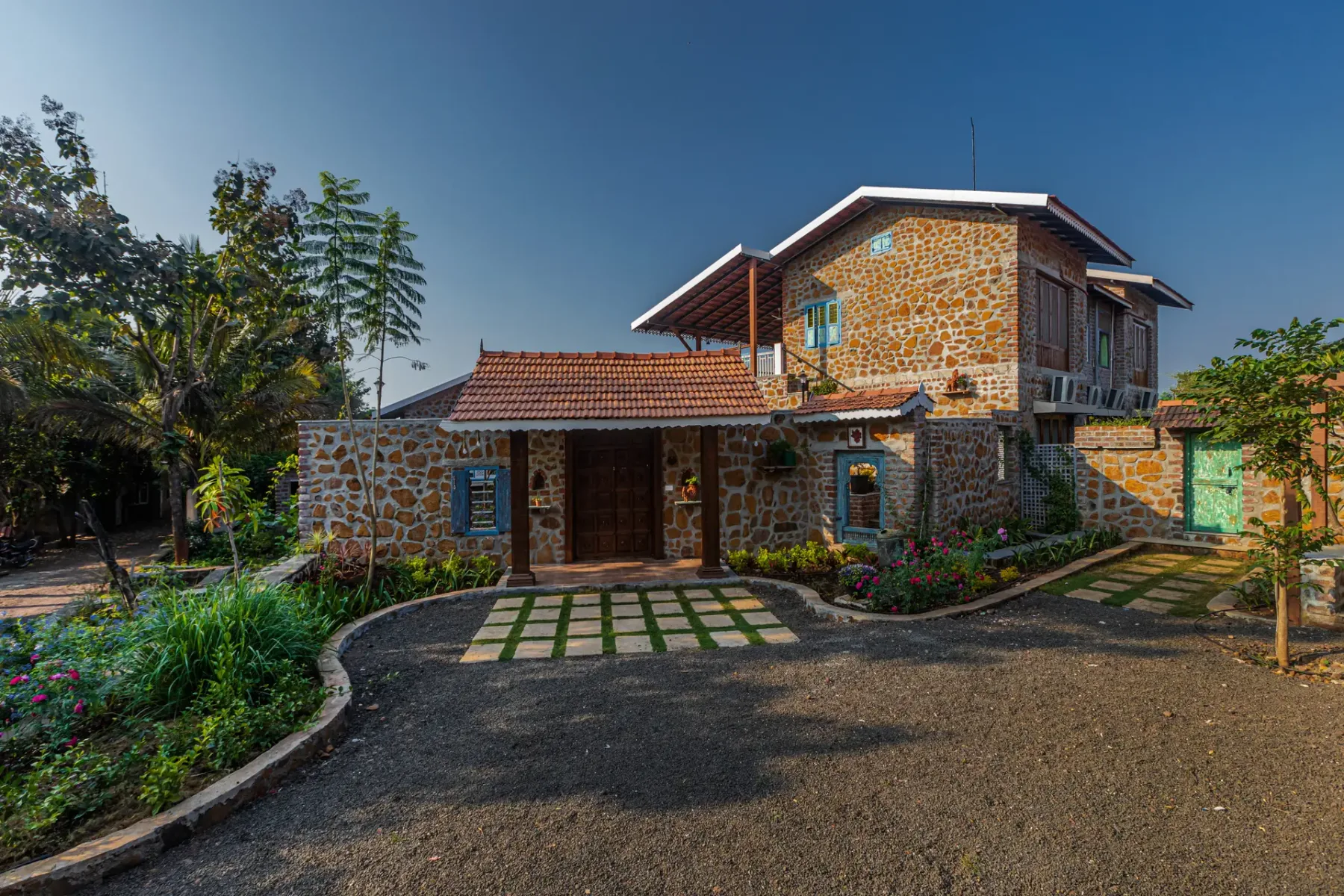 Lake House Vineyard Estate (8 Bedroom)