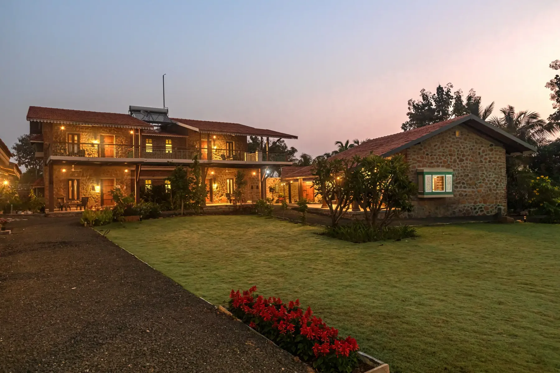 Lake House Vineyard Estate (8 Bedroom)