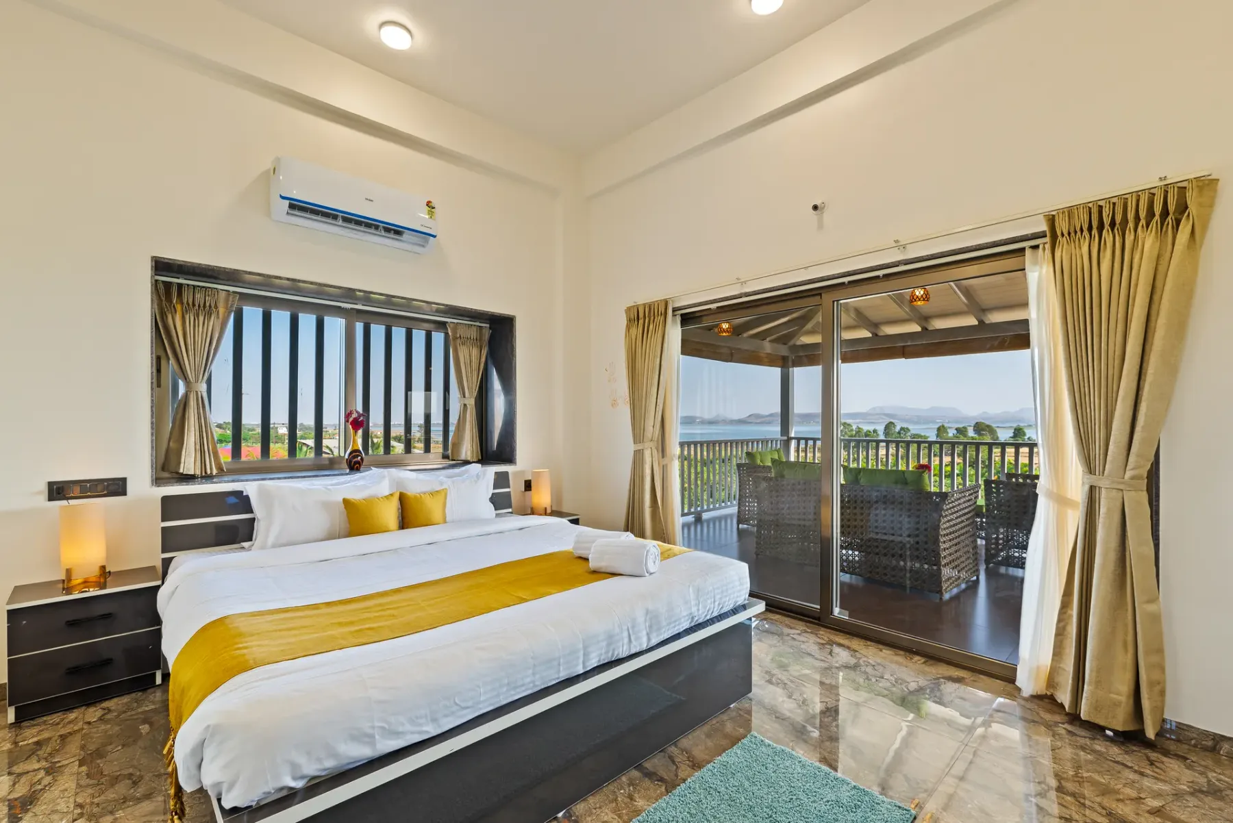 Mango Lakeview Villa