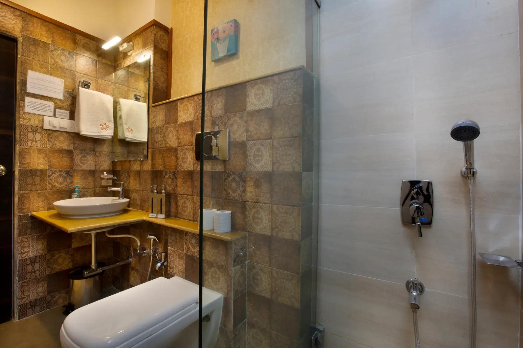 Dhyana Nithyam Ekaant (8 Bedroom Entire Stay)