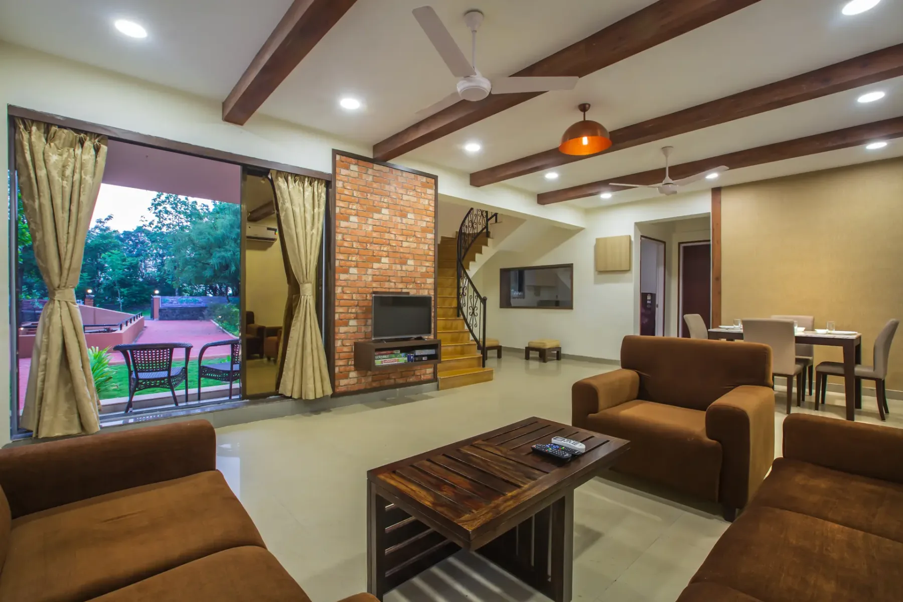 Dhyana Nithyam Ekaant (8 Bedroom Entire Stay)