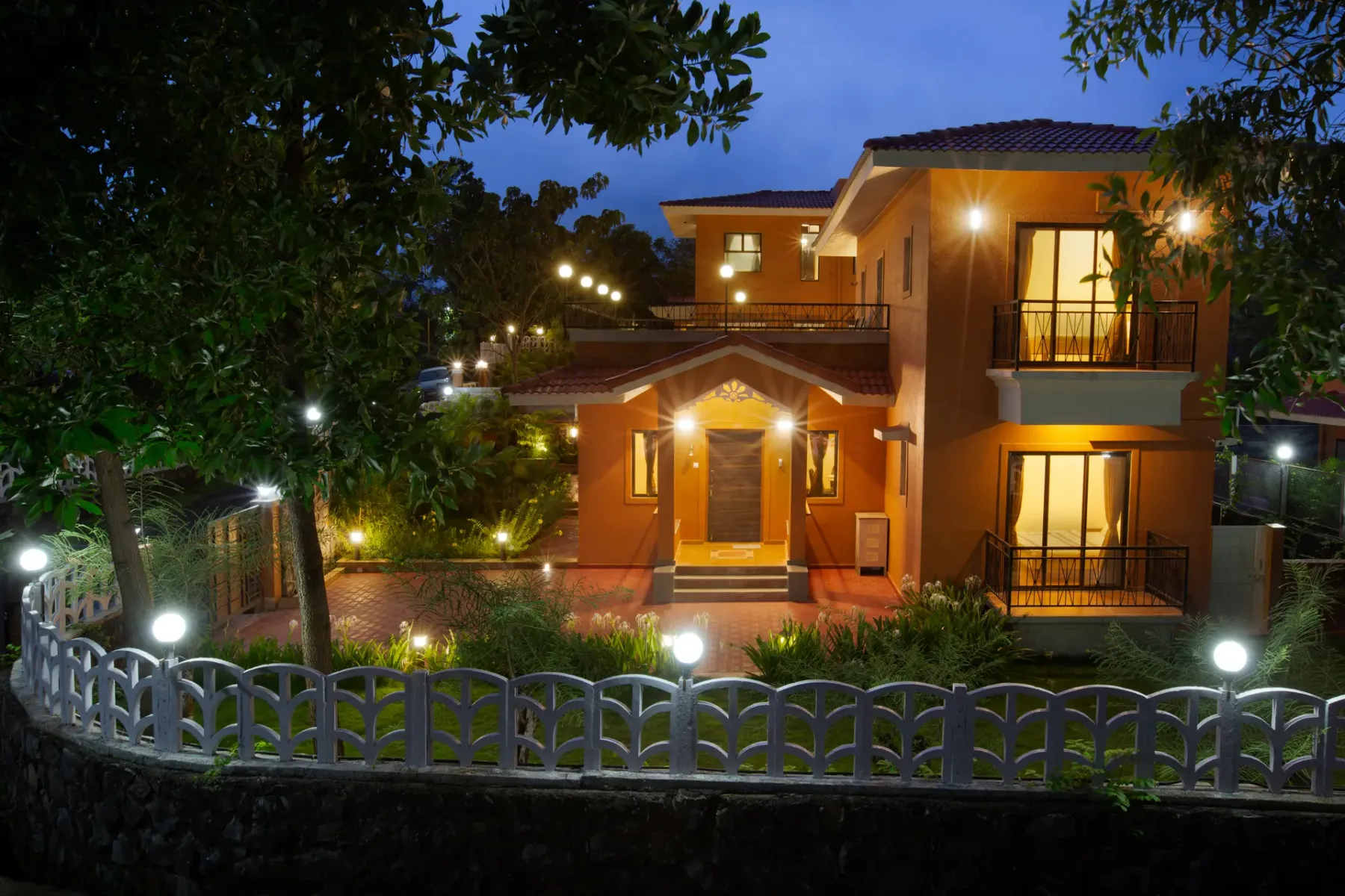 Dhyana Nithyam Ekaant (8 Bedroom Entire Stay)